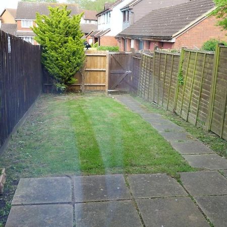Milton Keynes Luxury Short Stay House With Wifi And Free Parking Wolverton  Luaran gambar