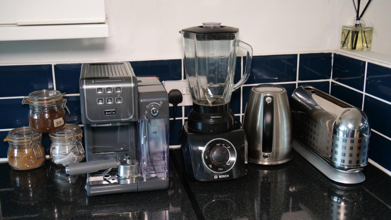 Milton Keynes Luxury Short Stay House With Wifi And Free Parking Wolverton  Luaran gambar