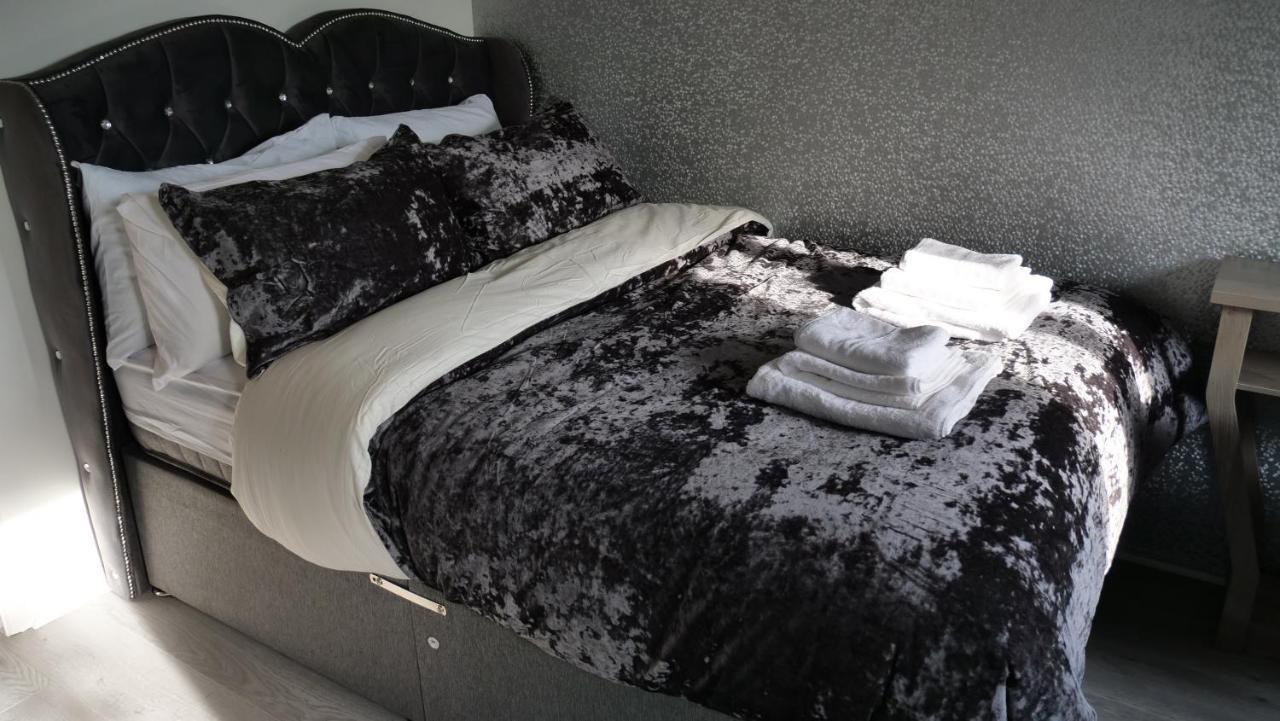 Milton Keynes Luxury Short Stay House With Wifi And Free Parking Wolverton  Luaran gambar